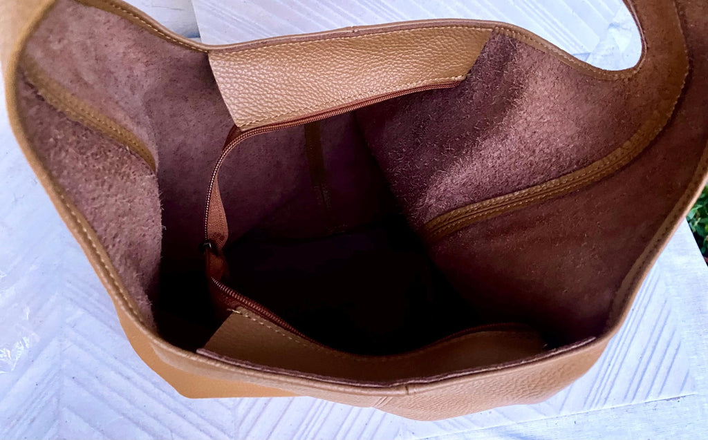 Camel brown slouch bag. Light caramel brown tote leather bag with ZIPPER. Soft genuine leather brown leather purse. Wide strap shoulder bag