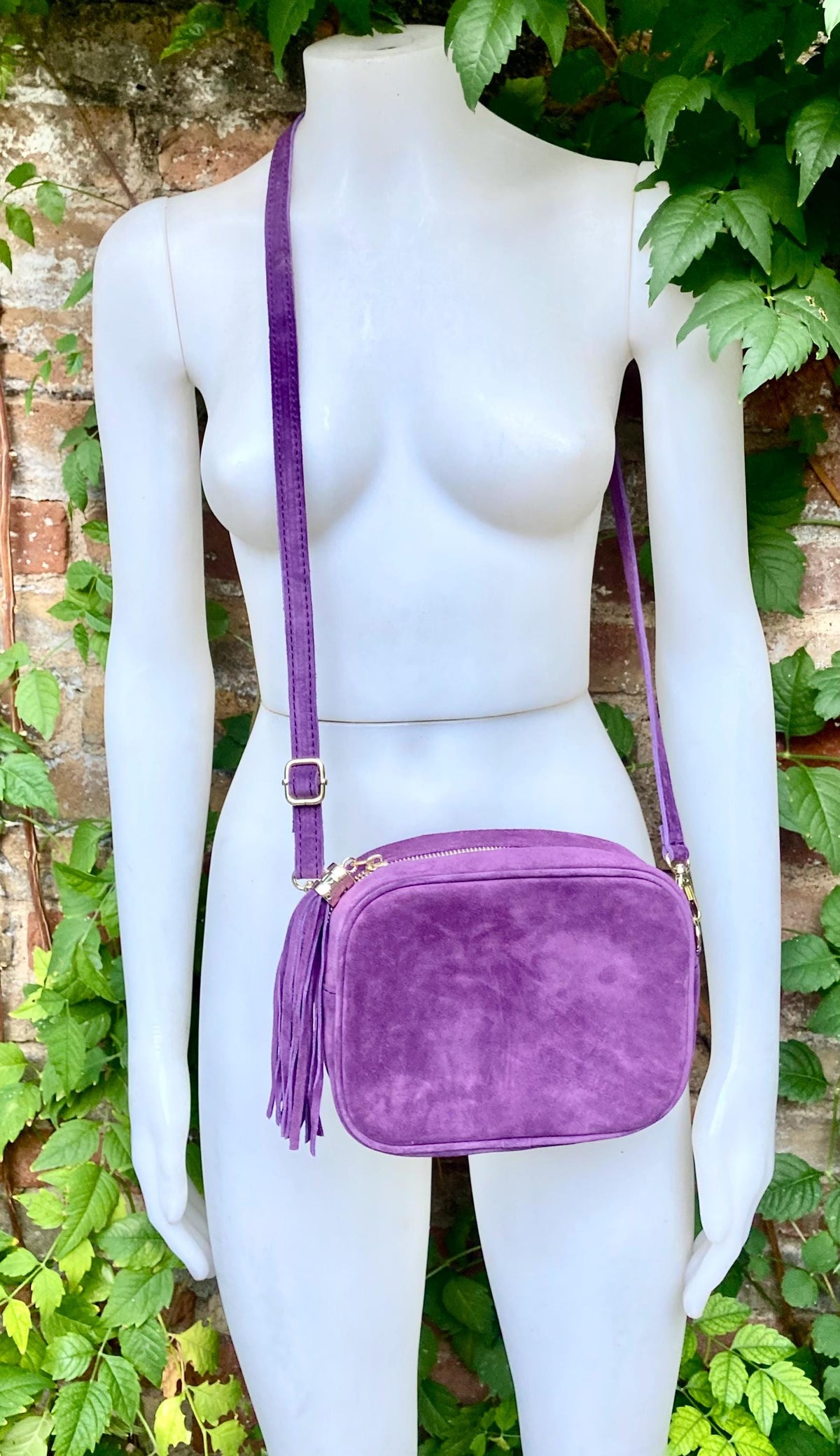 Purple suede bag with tassel. Small crossbody / shoulder bag in GENUINE leather. Boho PURPLE suede leather purse