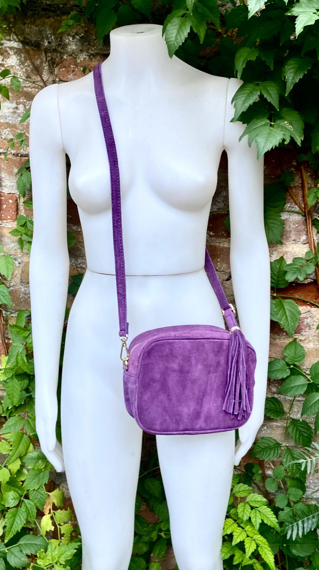 Purple suede bag with tassel. Small crossbody / shoulder bag in GENUINE leather. Boho PURPLE suede leather purse