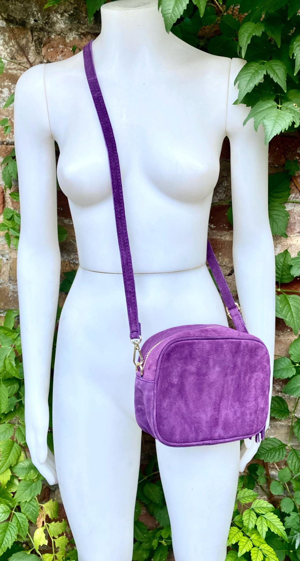 Purple suede bag with tassel. Small crossbody / shoulder bag in GENUINE leather. Boho PURPLE suede leather purse