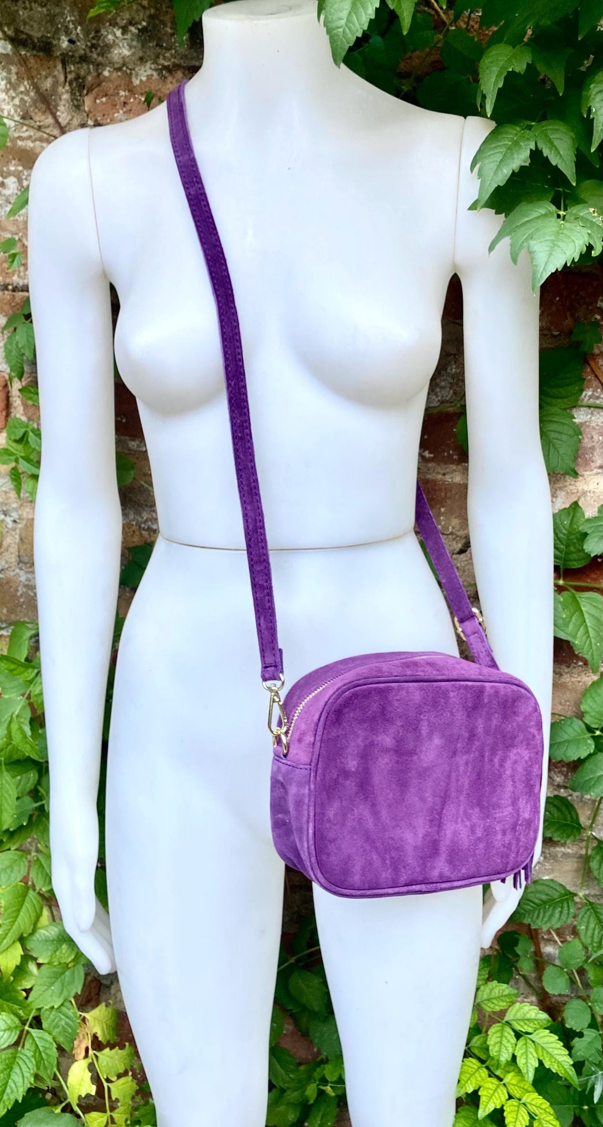 Purple suede bag with tassel. Small crossbody / shoulder bag in GENUINE leather. Boho PURPLE suede leather purse