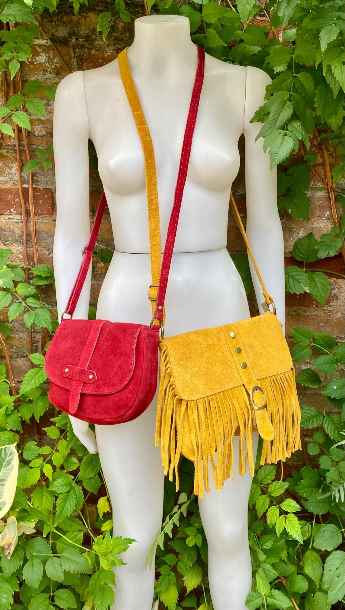 SECONDS - 2 suede bags : 1 red + 1 mustard yellow with fringes. Genuine leather crossbody bags with adjustable strap + zipper.