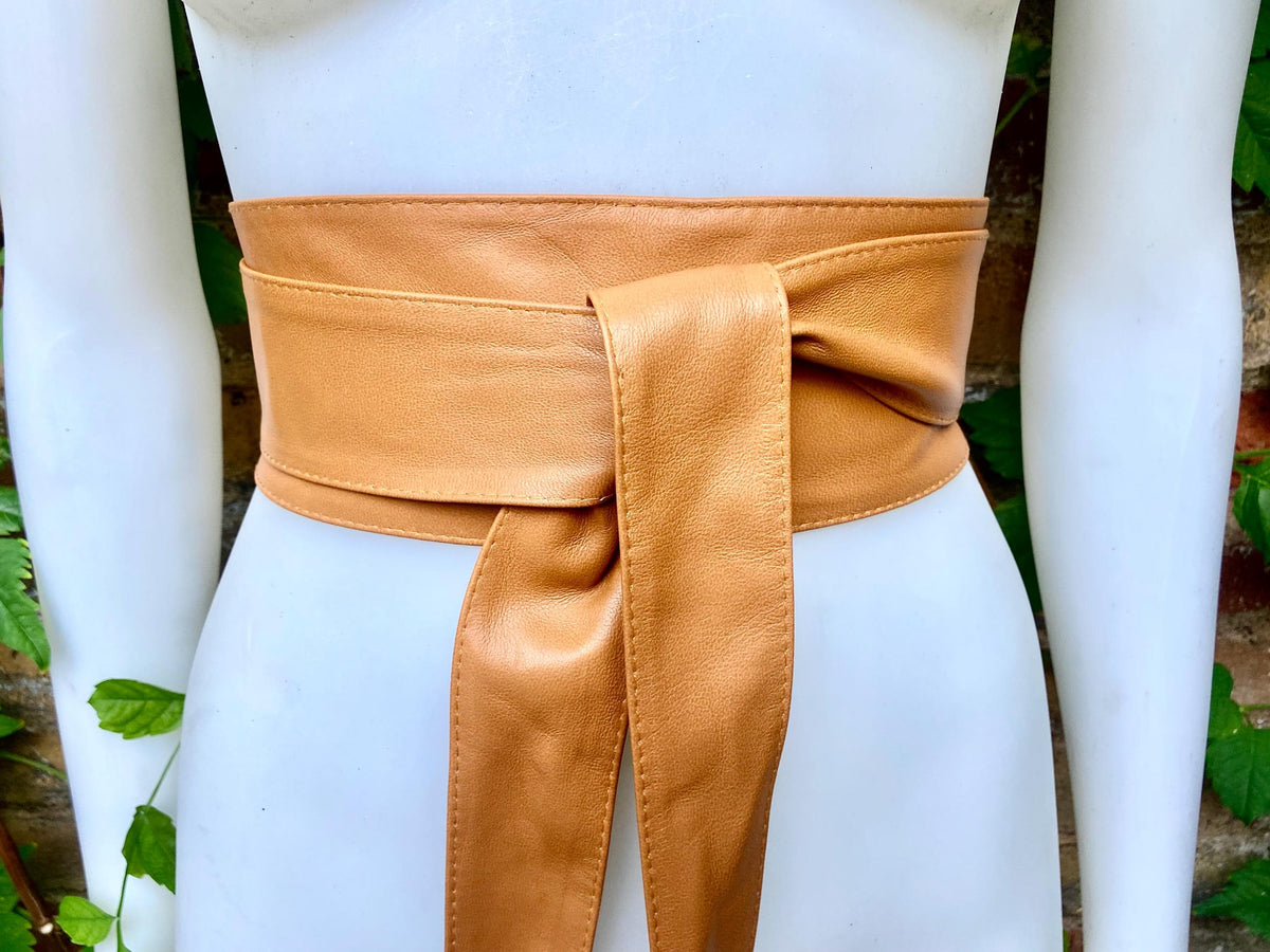 Light CAMEL brown wide obi belt. Wrap belt in soft genuine leather. Wraparound waist belt. Wide style. Light brown boho dress belt