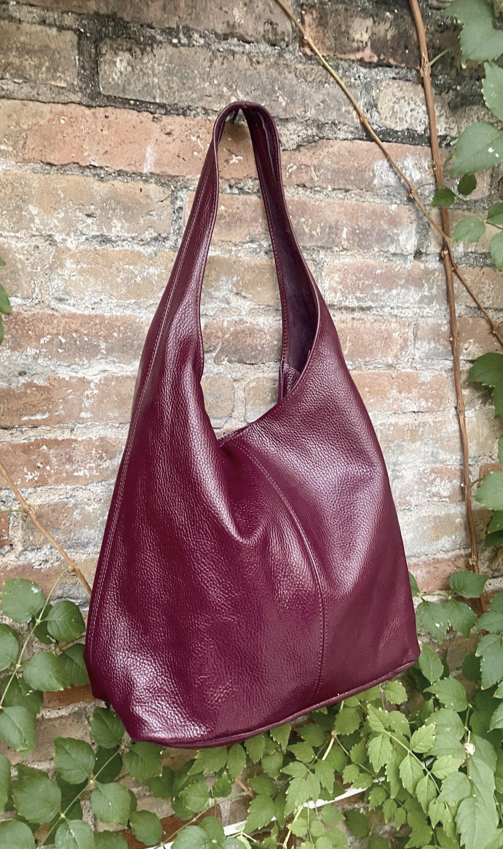 Burgundy slouch bag. Tote leather bag in wine red with ZIPPER. Soft genuine leather. Dark red leather purse. Wide strap leather shopper.