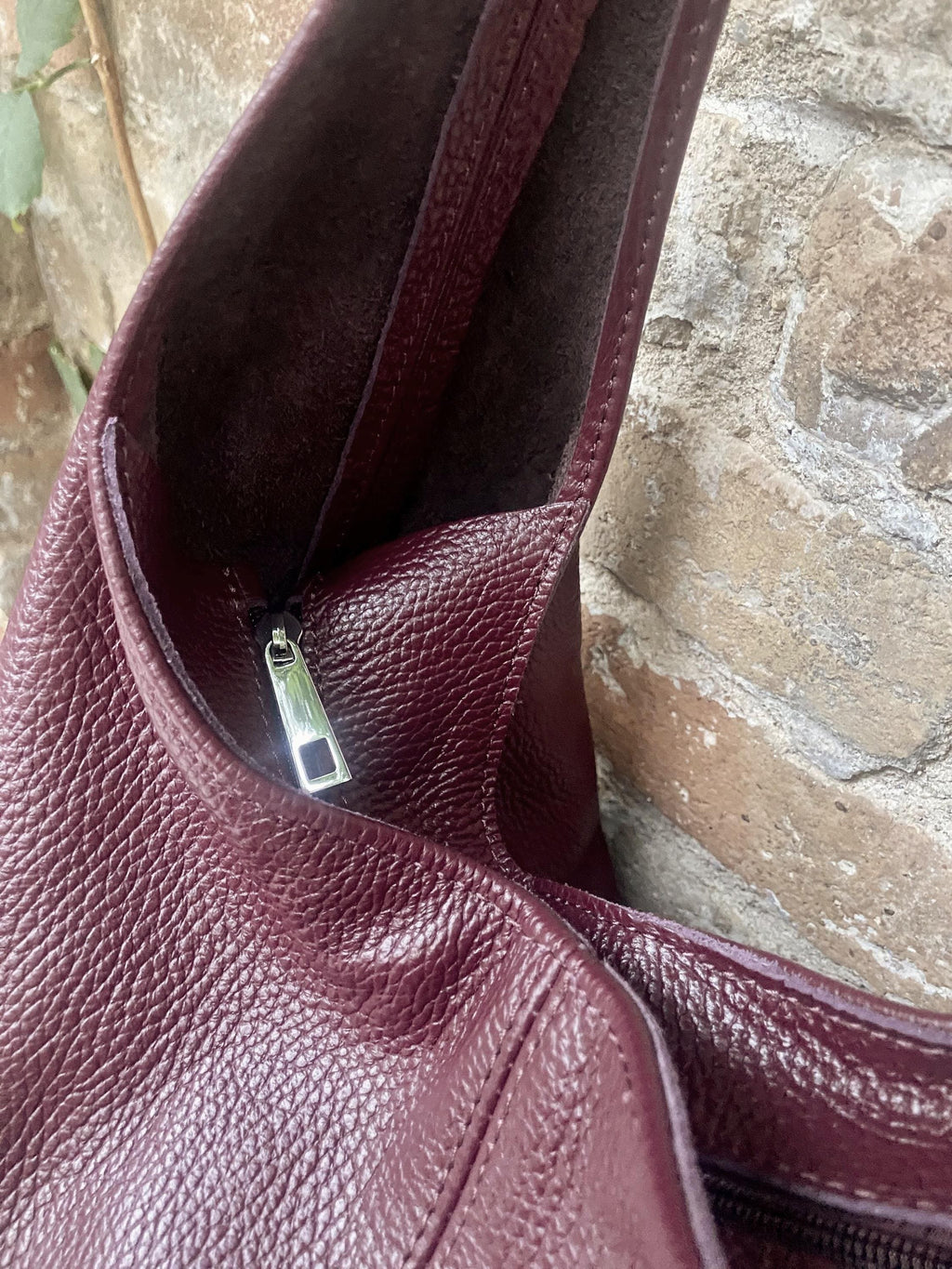 Burgundy slouch bag. Tote leather bag in wine red with ZIPPER. Soft genuine leather. Dark red leather purse. Wide strap leather shopper.