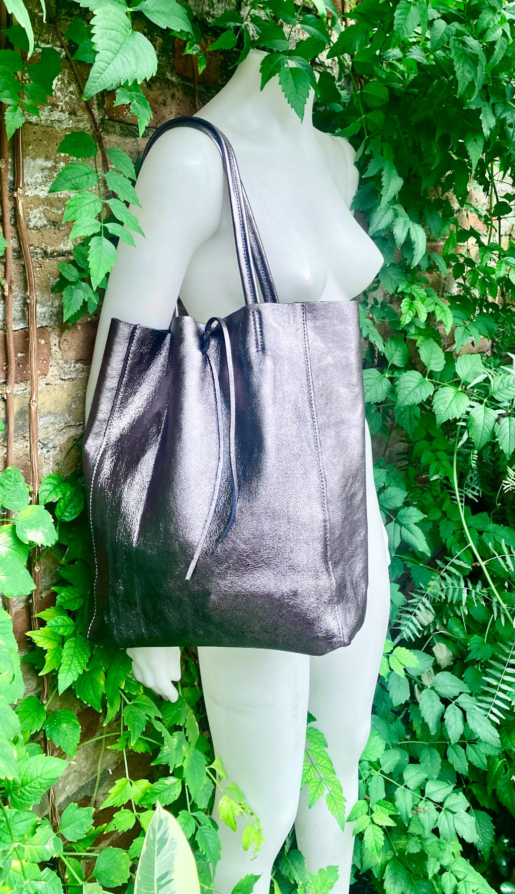 Tote leather bag in SILVER. GENUINE leather shopper. Large carry all bag for your laptop, books. Metallic leather purse.