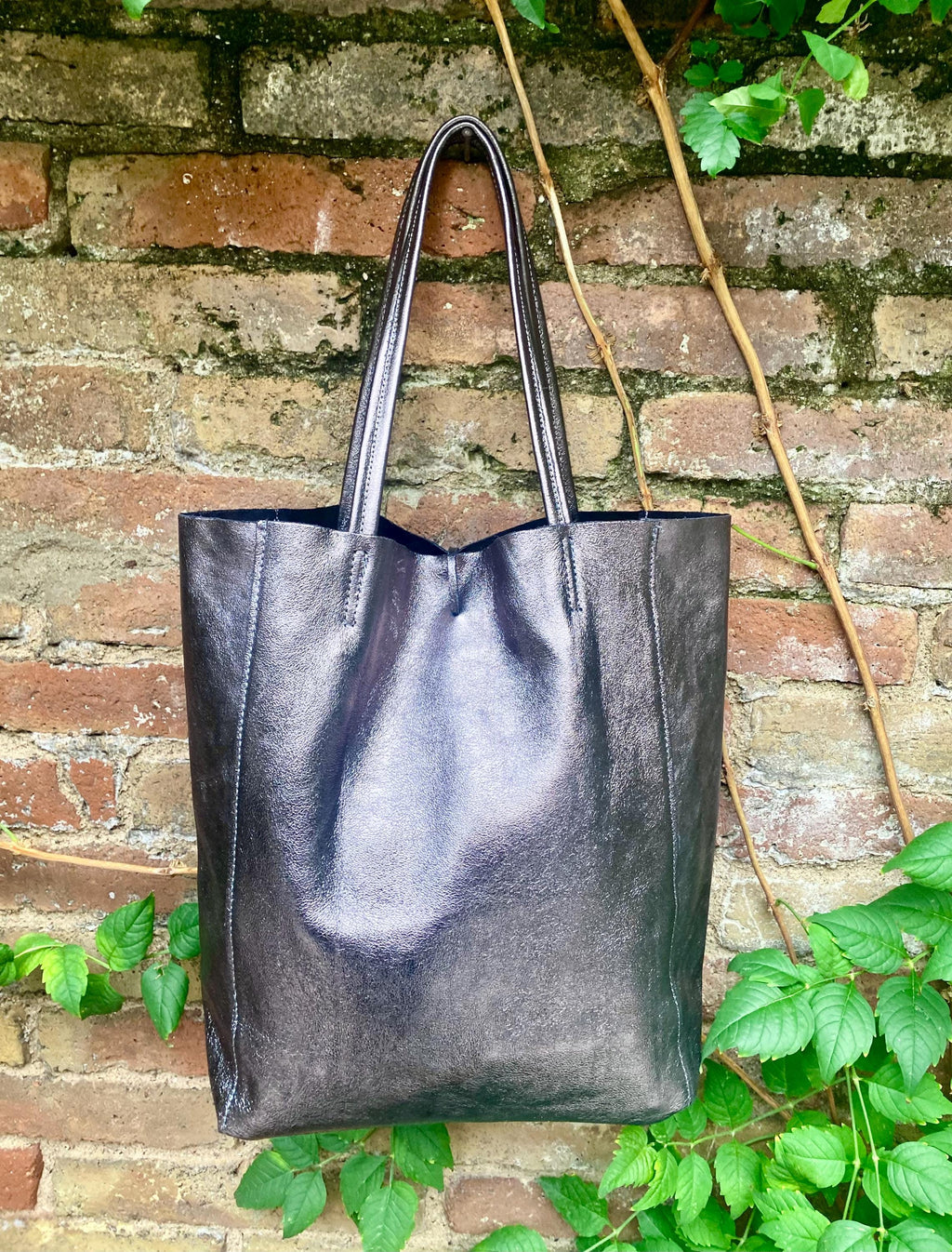 Tote leather bag in SILVER. GENUINE leather shopper. Large carry all bag for your laptop, books. Metallic leather purse.