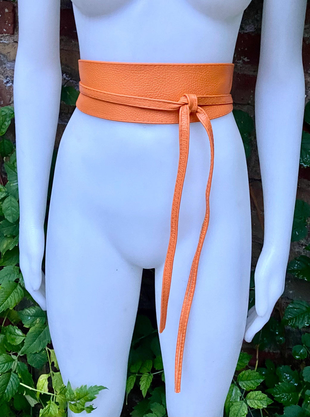 ORANGE obi belt in soft leather. Wrap belt in light ORANGE. Wide waist belt in marigold color. Wraparound belt. Orange sash.