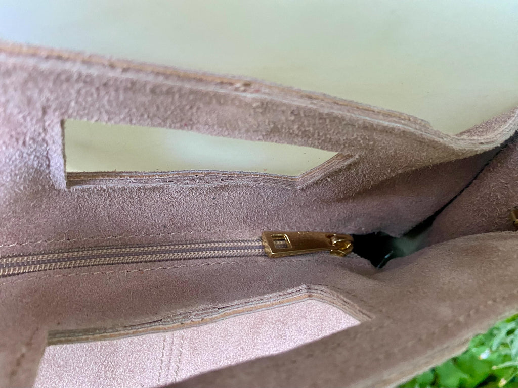 Dusty pink crossbody fringed bag. Light pink BOHO suede leather bag with FRINGES. Soft genuine pink suede leather. Light pink suede purse.