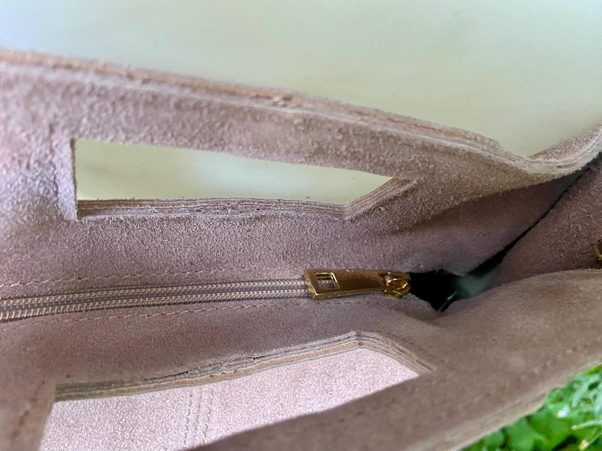 Dusty pink crossbody fringed bag. Light pink BOHO suede leather bag with FRINGES. Soft genuine pink suede leather. Light pink suede purse.