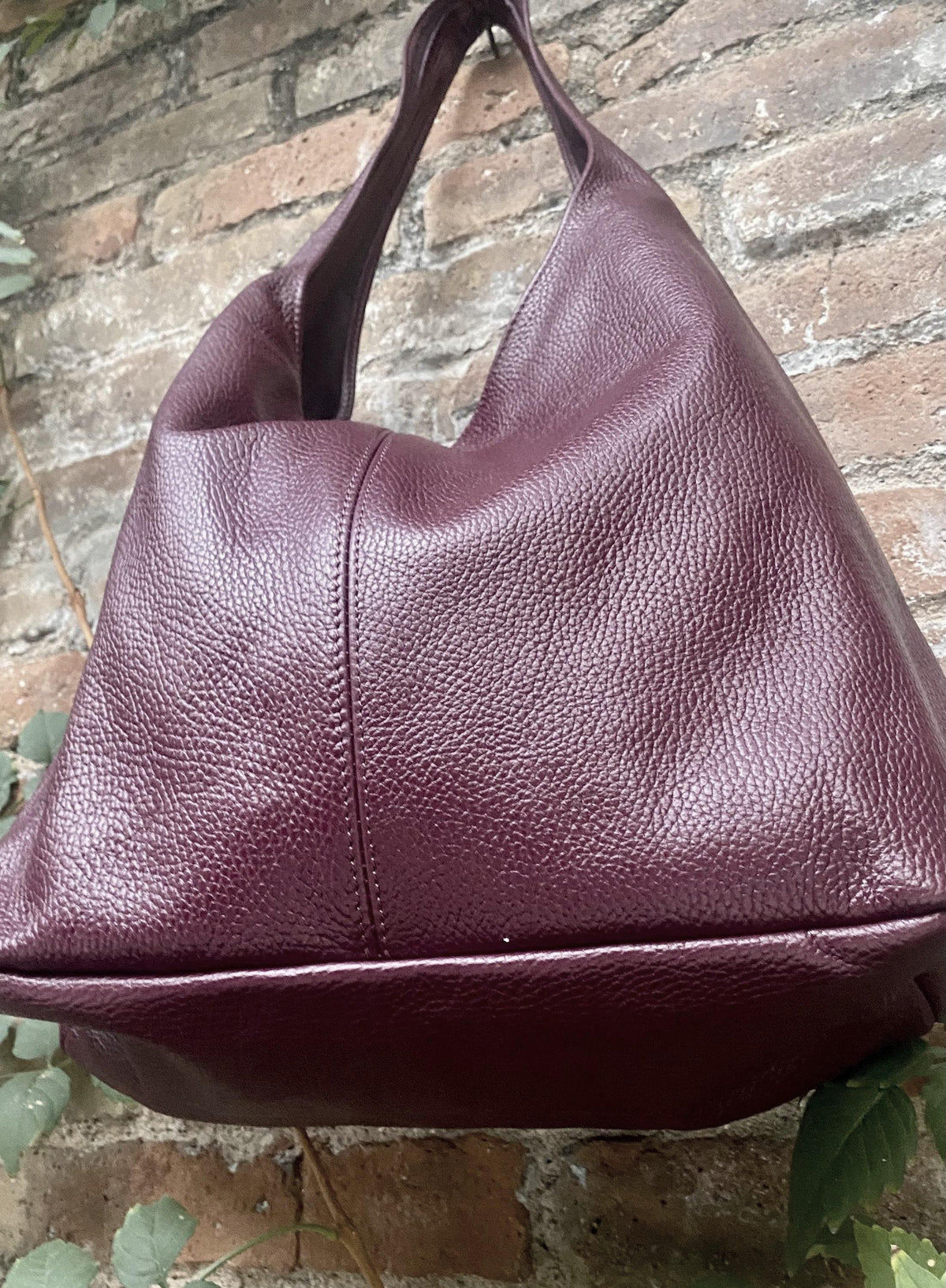 Burgundy slouch bag. Tote leather bag in wine red with ZIPPER. Soft genuine leather. Dark red leather purse. Wide strap leather shopper.