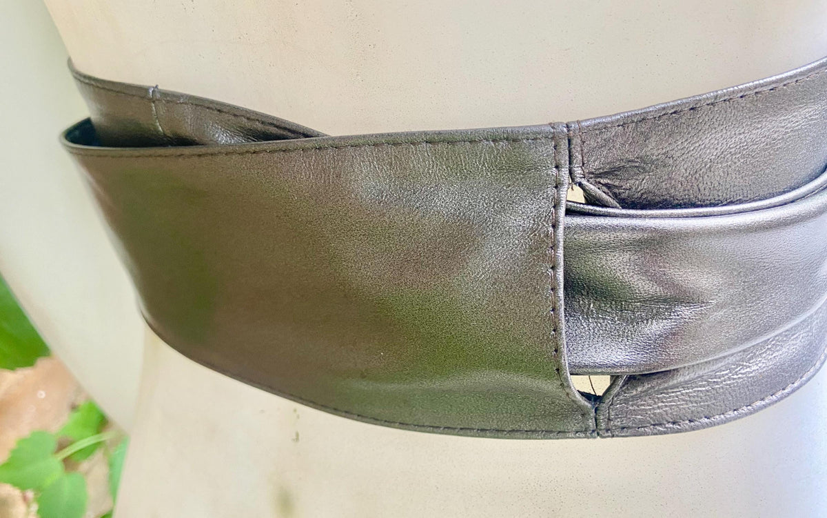 Dark SILVER obi belt. Wrap belt in soft genuine leather. Wide wraparound waist belt. Boho dress belt in metallic leather. Silver obi belt.