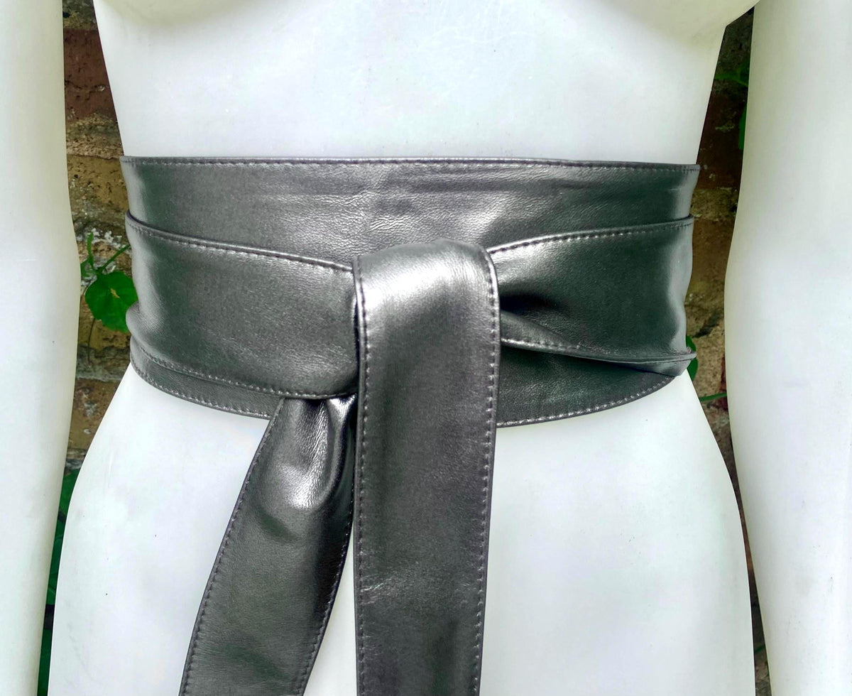 Dark SILVER obi belt. Wrap belt in soft genuine leather. Wide wraparound waist belt. Boho dress belt in metallic leather. Silver obi belt.