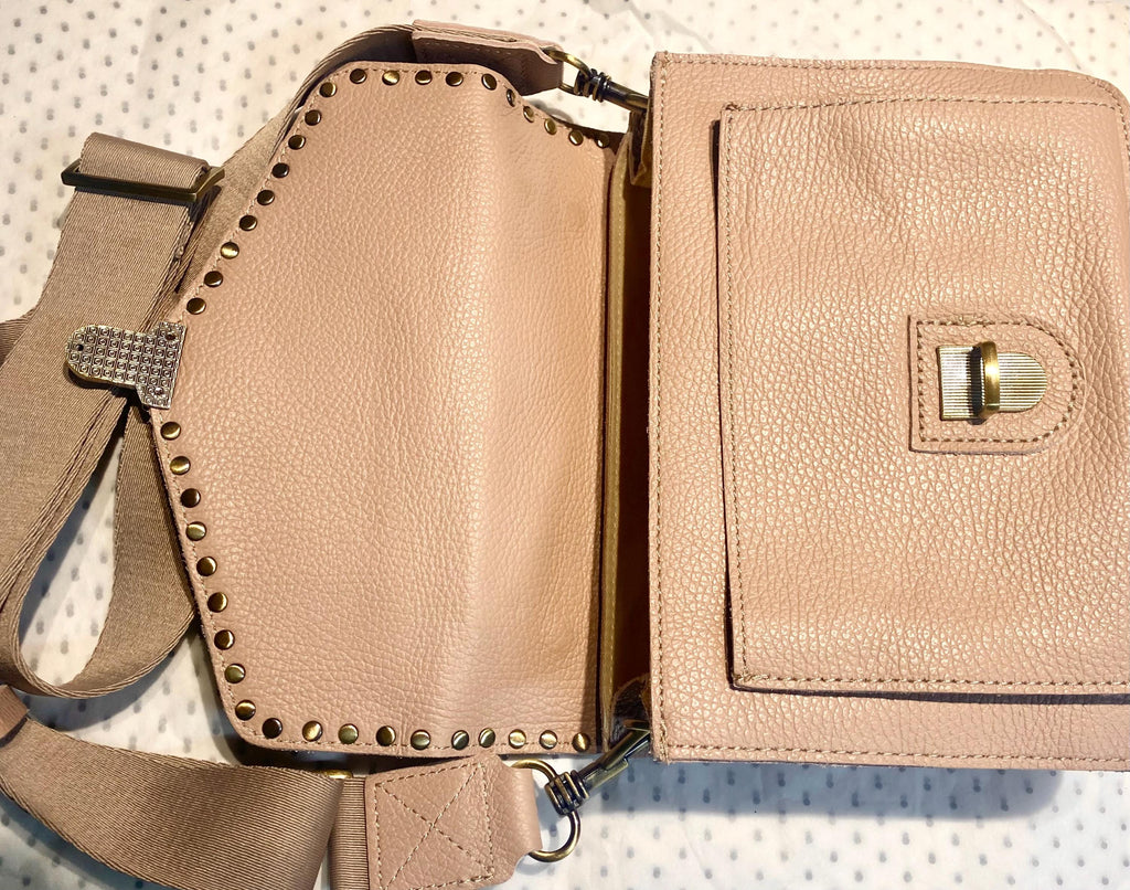 Camel brown leather bag with tacks. Genuine leather small messenger bag. Crossbody / shoulder bag with zipper and flap