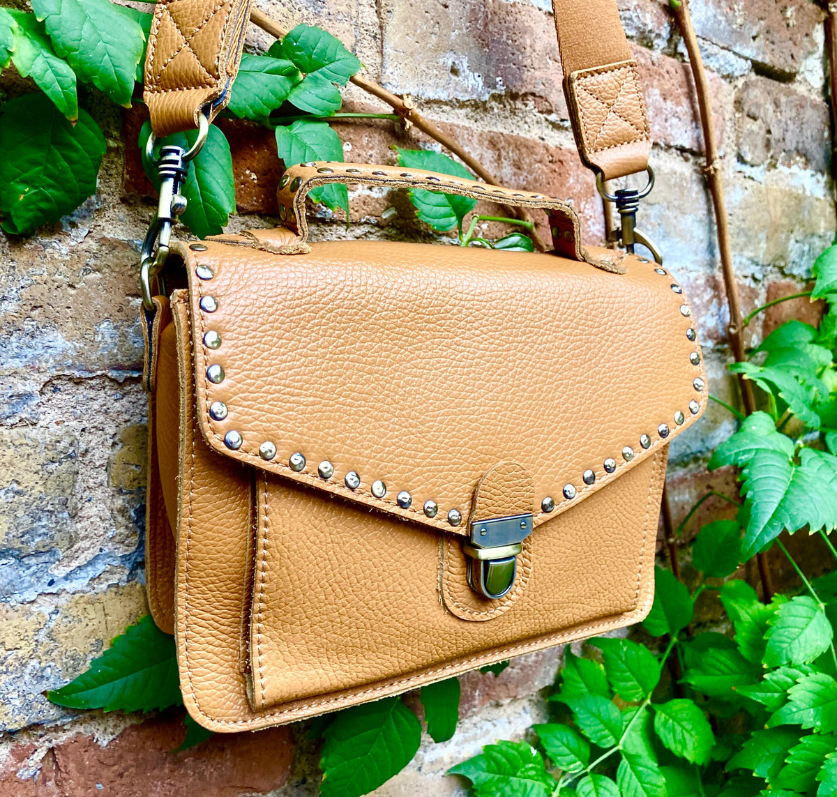 Camel brown leather bag with tacks. Genuine leather small messenger bag. Crossbody / shoulder bag with zipper and flap