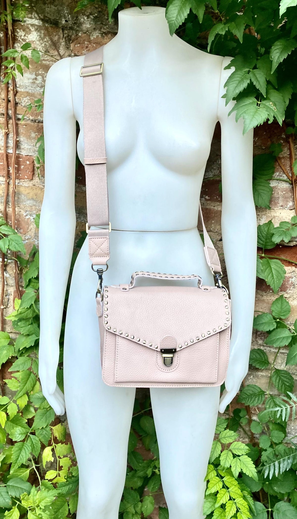 Camel brown leather bag with tacks. Genuine leather small messenger bag. Crossbody / shoulder bag with zipper and flap