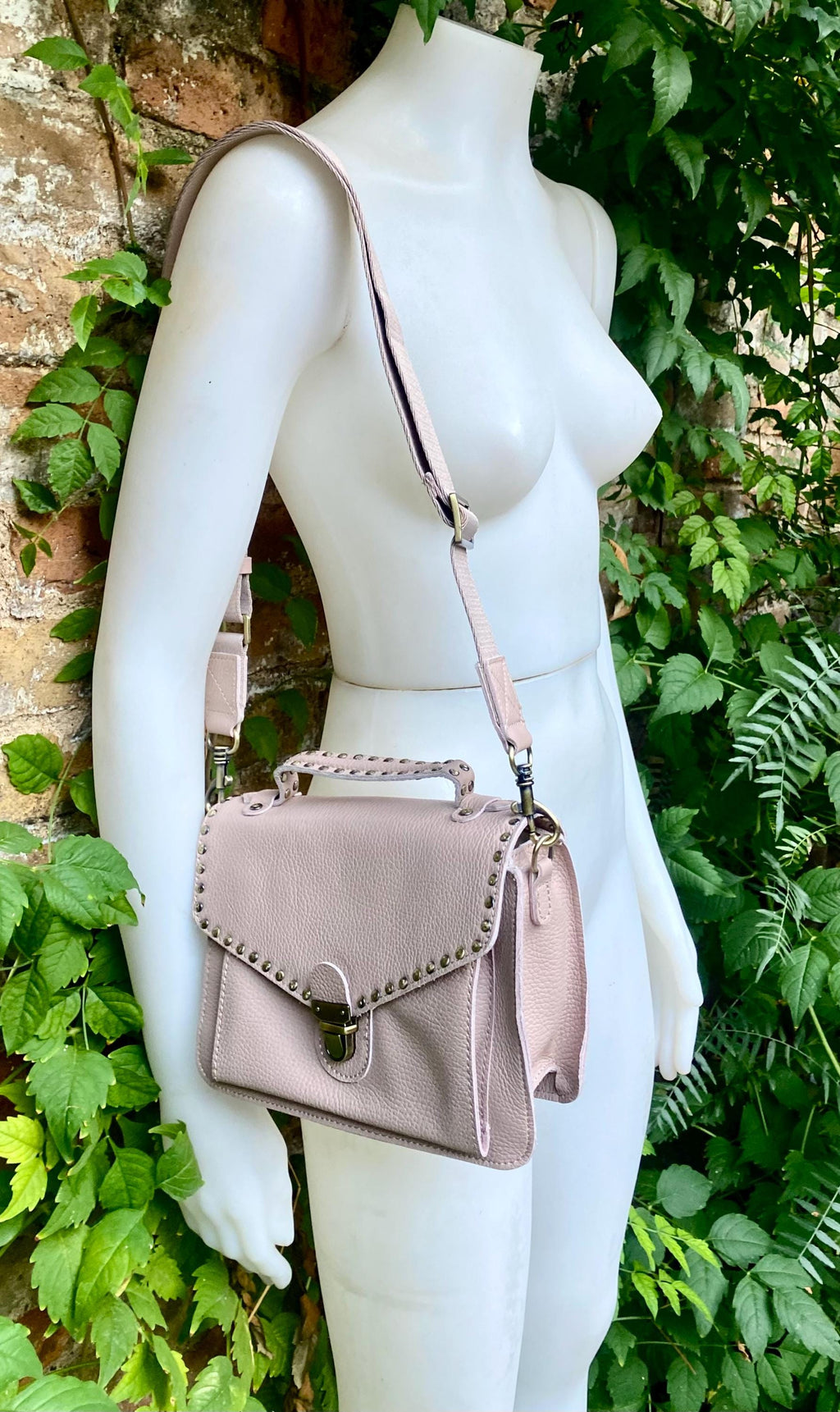 Camel brown leather bag with tacks. Genuine leather small messenger bag. Crossbody / shoulder bag with zipper and flap