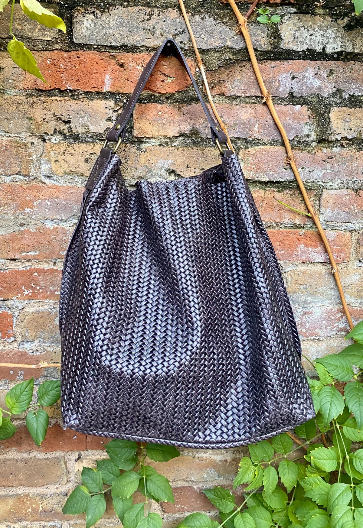 Dark brown slouchy leather bag. Hobo shoulder bag. Braided / engraved genuine leather book / tablet bag. Chocolate brown leather shopper.