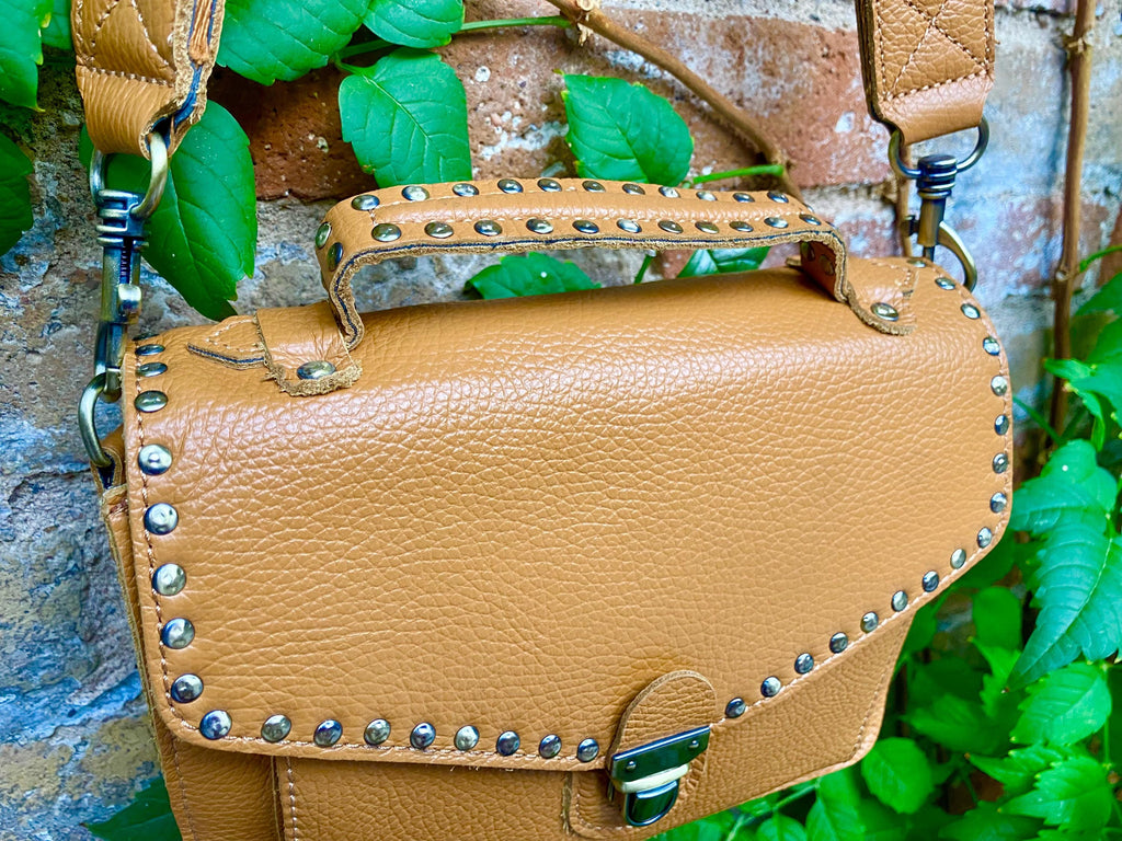 Camel brown leather bag with tacks. Genuine leather small messenger bag. Crossbody / shoulder bag with zipper and flap