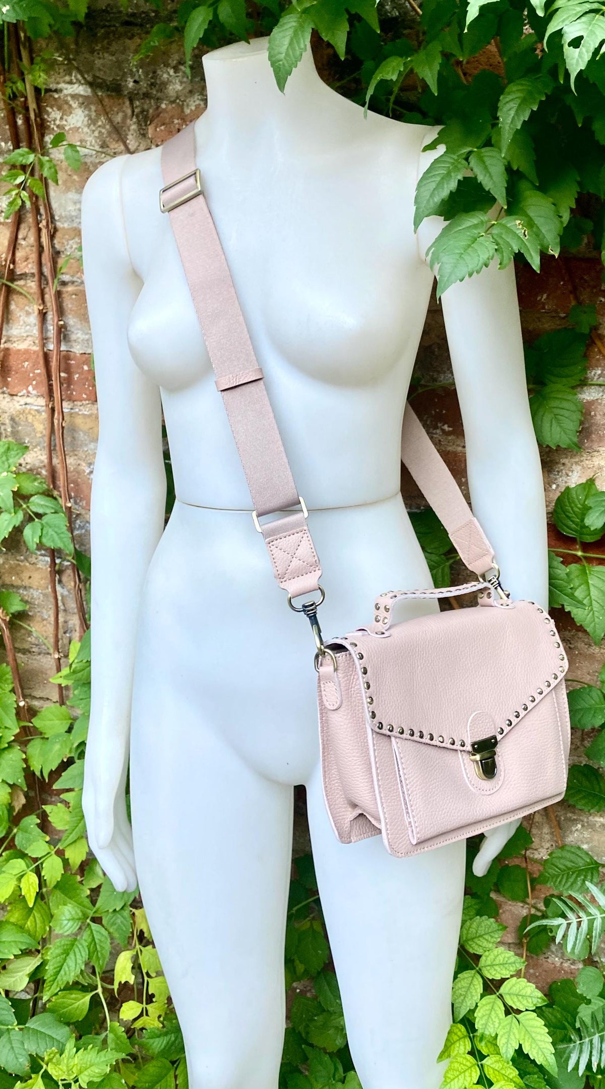 Camel brown leather bag with tacks. Genuine leather small messenger bag. Crossbody / shoulder bag with zipper and flap