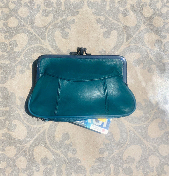 Genuine leather clip purse in black. Retro leather purse, clip purse in  soft black leather. Black wallet with metallic clasp.