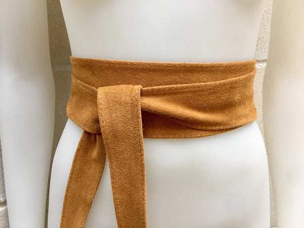 CAMEL BROWN obi belt. Wrap belt in soft suede. Wraparound waistbelt. Wide model. Boho dressbelt in TOBACCO suede . Saddle brown leather belt