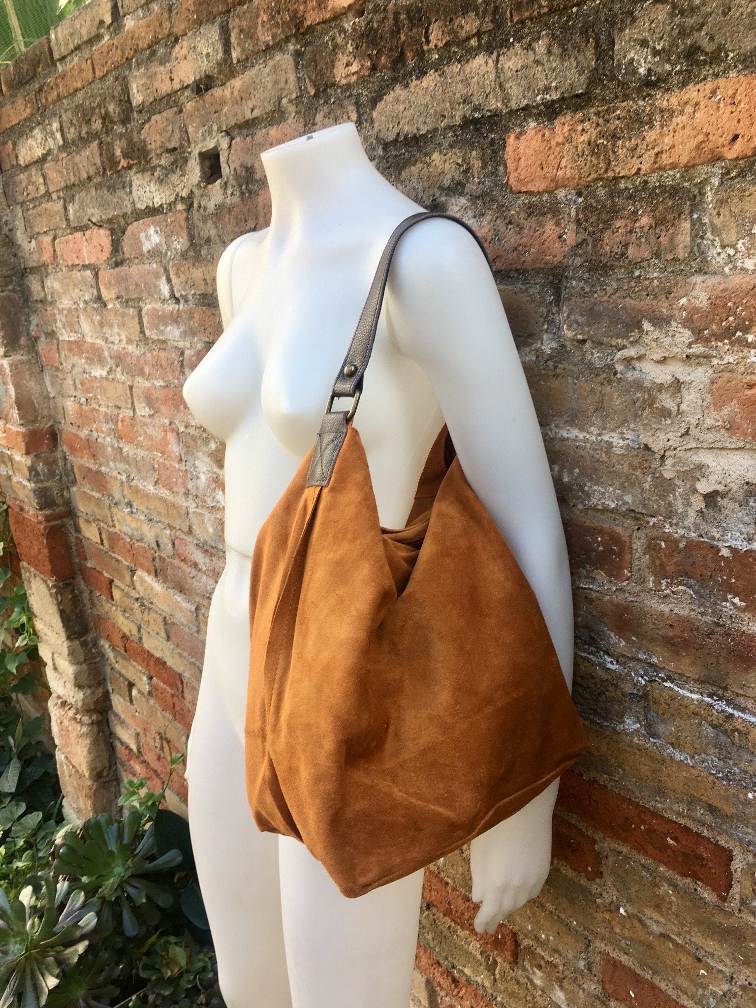 Slouch leather bag in light camel. Light saddle brown hobo bag. Boho bag.Book or tablet bags in suede. Mustard brown soft leather shopper