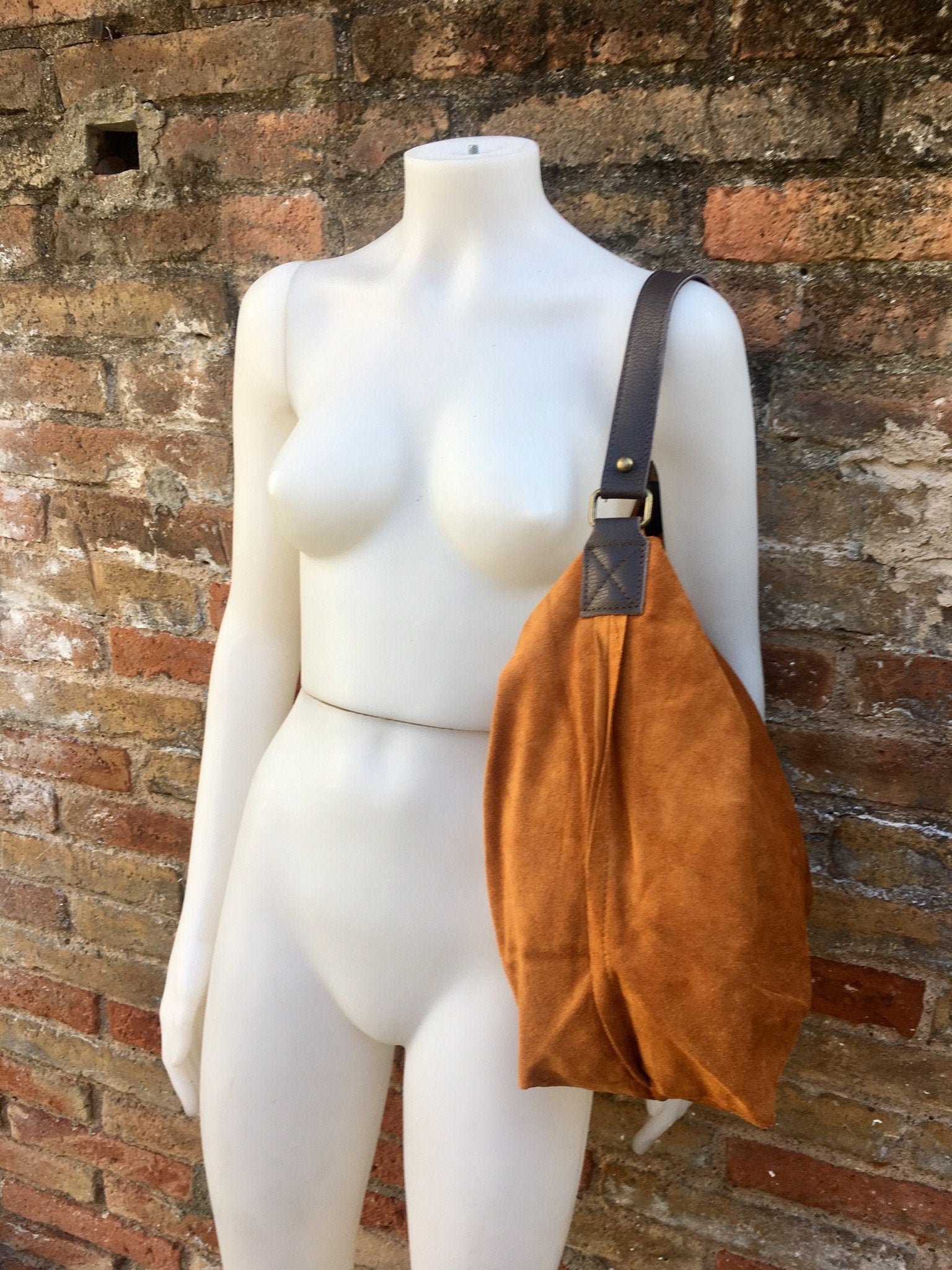 Slouch leather bag in light camel. Light saddle brown hobo bag. Boho bag.Book or tablet bags in suede. Mustard brown soft leather shopper