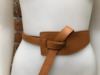 Leather 80s style obi belt . Wrap belt in camel BROWN. Waist belt in genuine leather. Saddle brown wraparound belt.Tobacco Brown dress belt