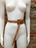 Leather 80s style obi belt . Wrap belt in camel BROWN. Waist belt in genuine leather. Saddle brown wraparound belt.Tobacco Brown dress belt