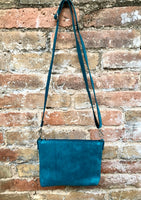 BLUE suede leather bag. Cross body / shoulder bag in GENUINE leather. Small leather bag with adjustable strap + zipper. Blue suede purs