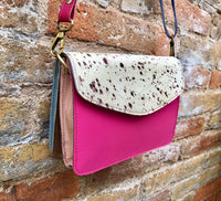 Small cross body bag in genuine leather. Enveloppe bag with adjustable strap + flap. Boho multicolor bag,  pink, fuchsia,blue and beige