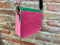 Small cross body bag in genuine leather. Enveloppe bag with adjustable strap + flap. Boho multicolor bag, green, burgundy, pink, fuchsia