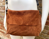 Messenger bag in genuine suede leather. Rusty brown cross body bag. Boho suede bag with zipper and flap. Saddle - camel brown suede purse