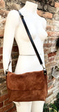 Messenger bag in genuine suede leather. Rusty brown cross body bag. Boho suede bag with zipper and flap. Saddle - camel brown suede purse