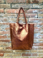 Tote leather bag in COPPER. Metallic effect genuine leather shopper. Large carry all bag for your laptop, books. COPPER soft leather purse.