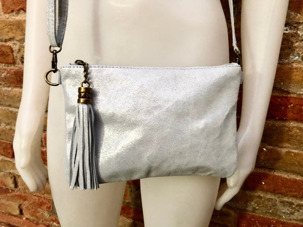 Small leather bag in metallic light silver. Genuine leather cross body / shoulder bag. Silve leather bag with adjustable strap. Silver purse